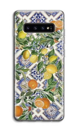 Blue tiles, lemons and oranges