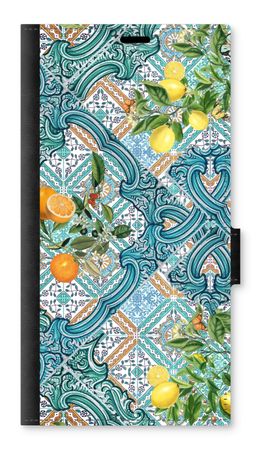 Blue tiles, lemons and oranges