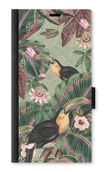 Tropical jungle toucan