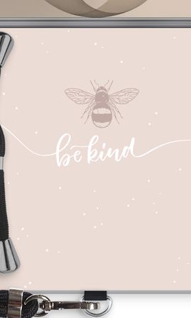 Be(e) kind