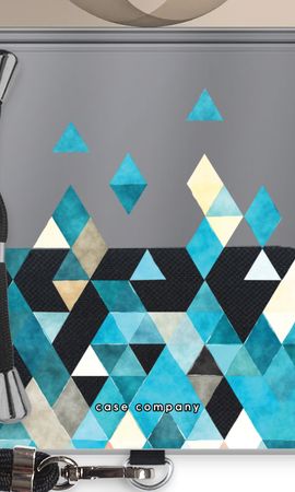 Coloured triangles blue