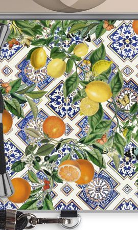 Blue tiles, lemons and oranges