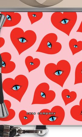 Red heart eyes