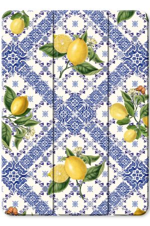 Blue tiles and lemons
