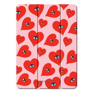 Ojos de corazón rojo