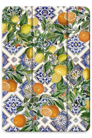 Blue tiles, lemons and oranges