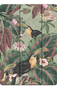 Tropical jungle toucan