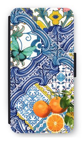 Blaue Fliesen und Orangen