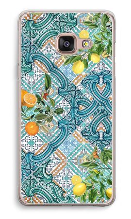 Blue tiles, lemons and oranges