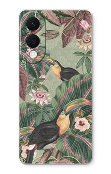 Tropical jungle toucan